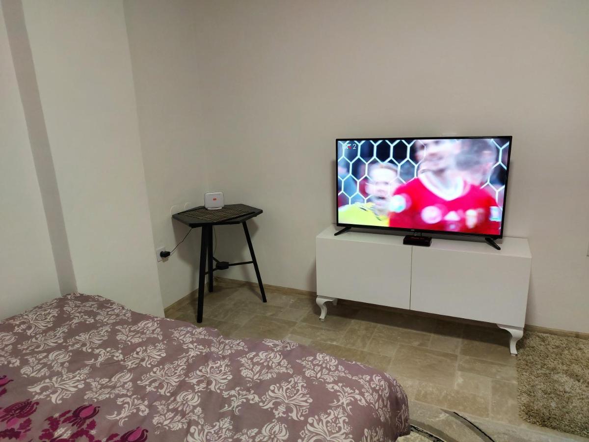 Lovely, Neat And Quite Apartment Dalia, Private Parking ซาราเยโว ภายนอก รูปภาพ